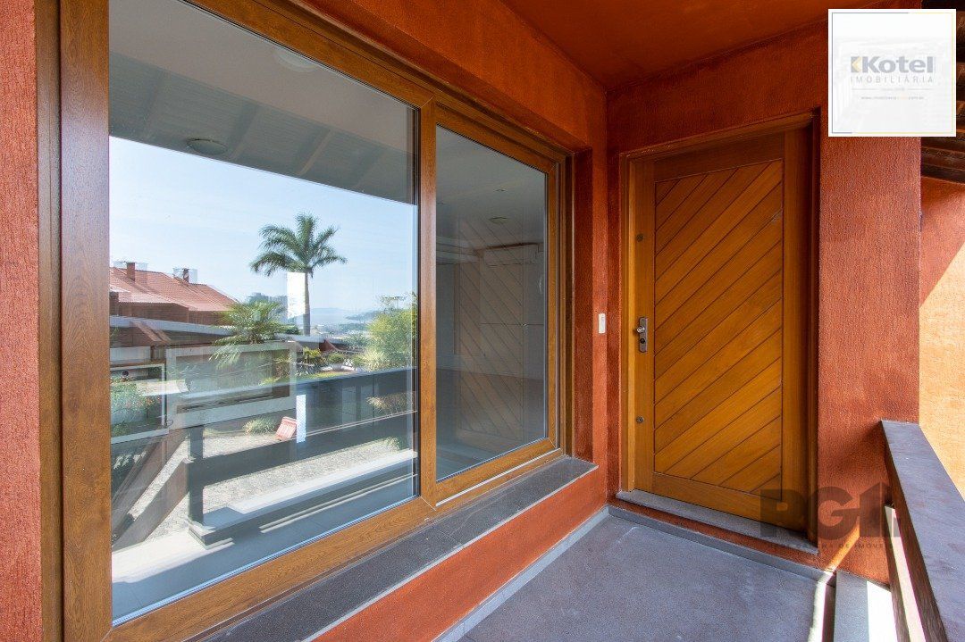 Casa Condominio para Venda - 384.33m², 3 dormitórios, sendo 1 suites, 3 vagas - Cristal — foto 2