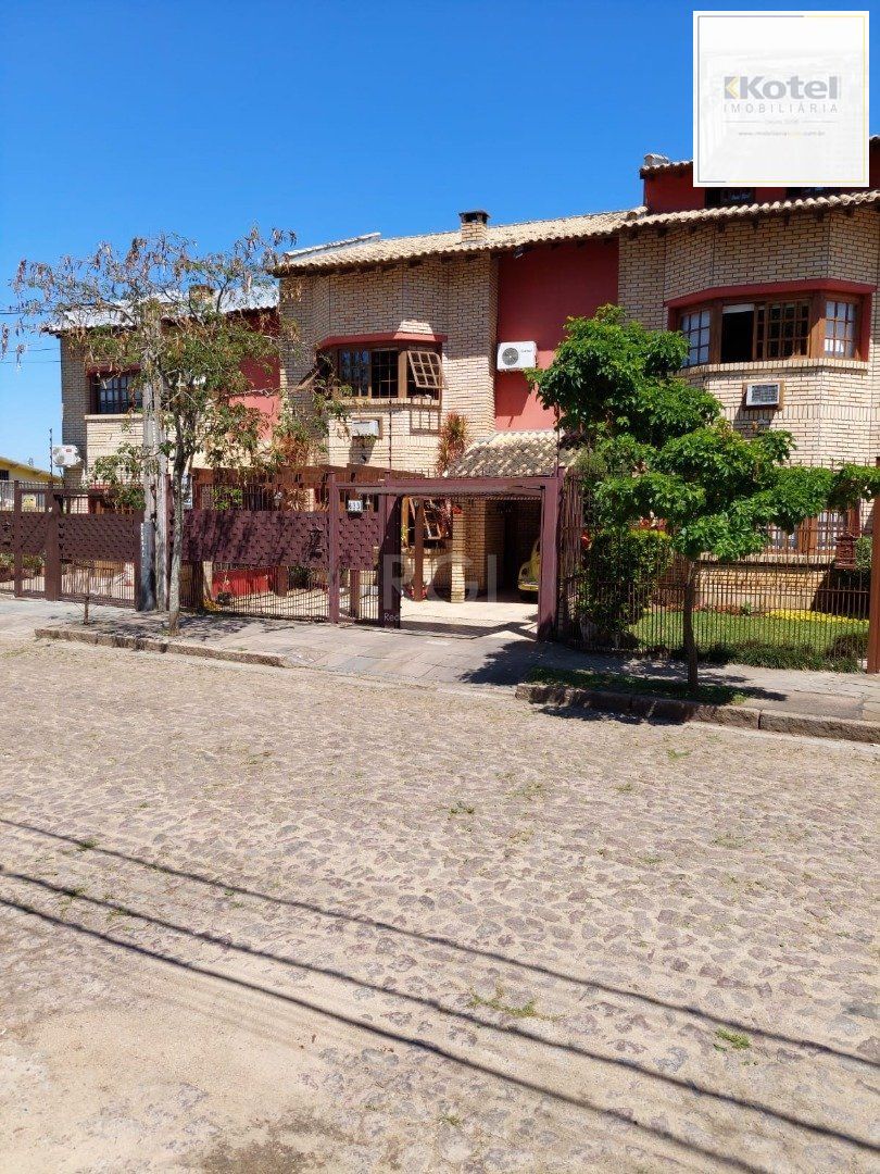 Casa para Venda - 156m², 3 dormitórios, sendo 1 suites, 2 vagas - Guarujá — foto 2