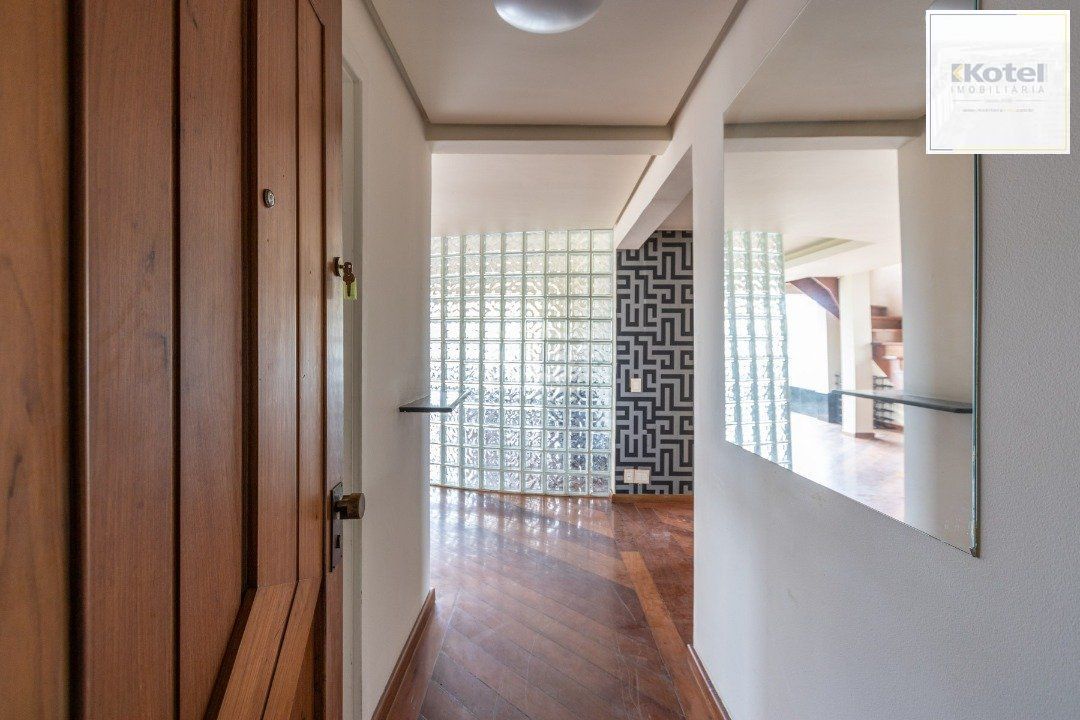 Cobertura para Venda - 302m², 4 dormitórios, sendo 1 suites, 3 vagas - Menino Deus — foto 3
