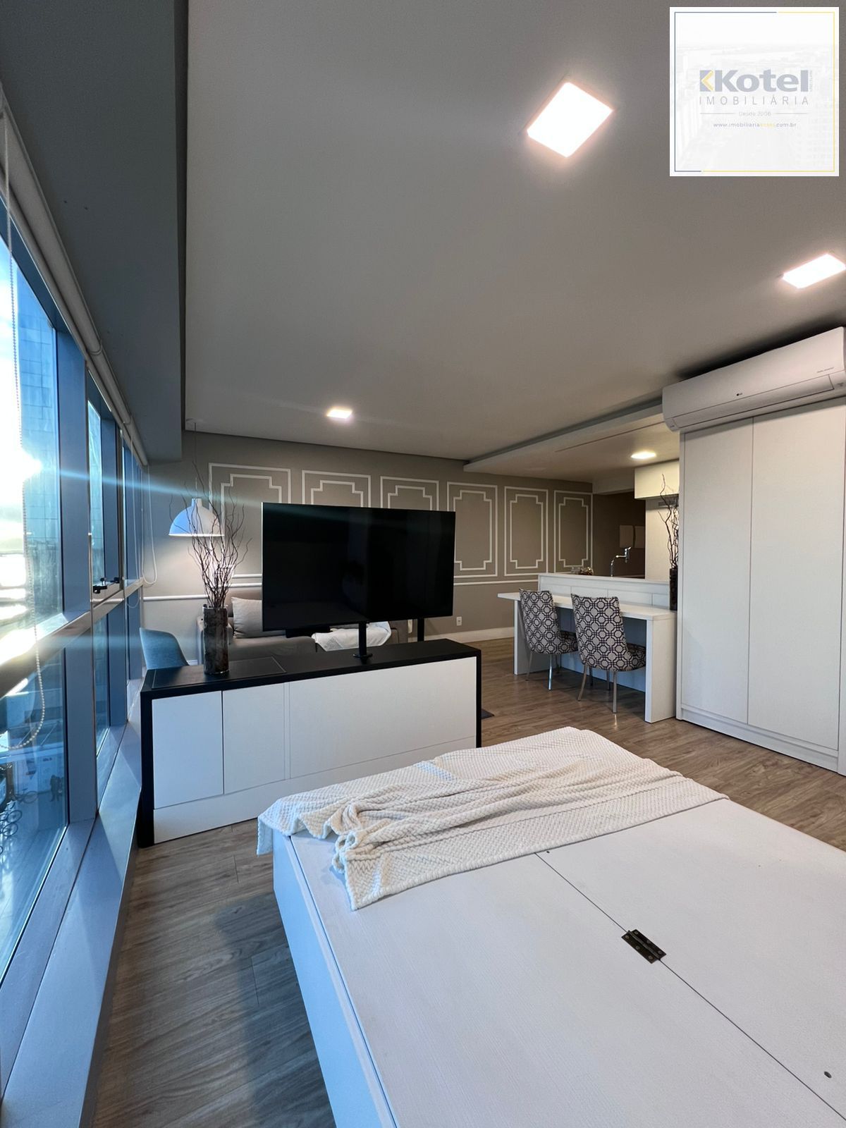 Apartamento 1 dormitório com vaga coberta para venda e locação no bairro Praia de Belas — foto 4
