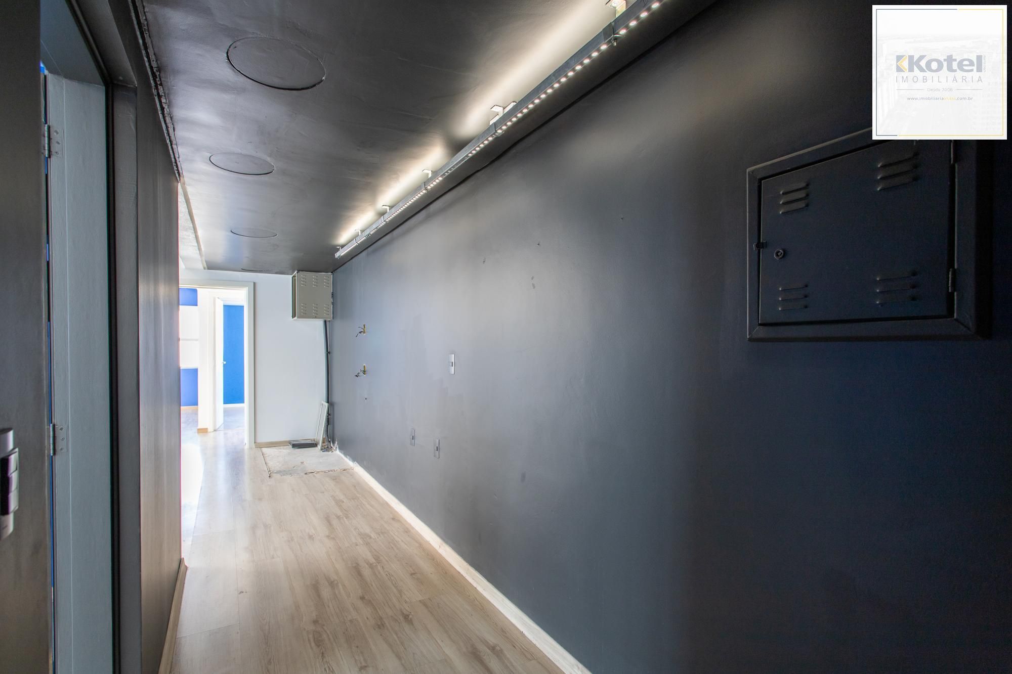 Andar inteiro com 214 m²