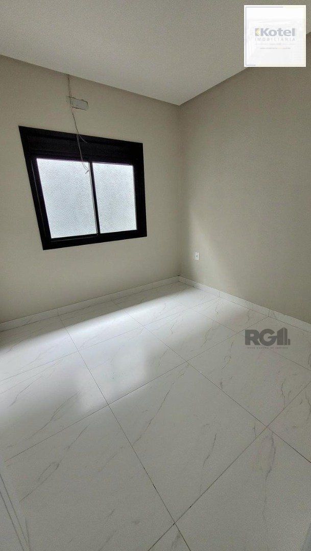 Casa ,residência possui 3 dormitórios, 1 suíte