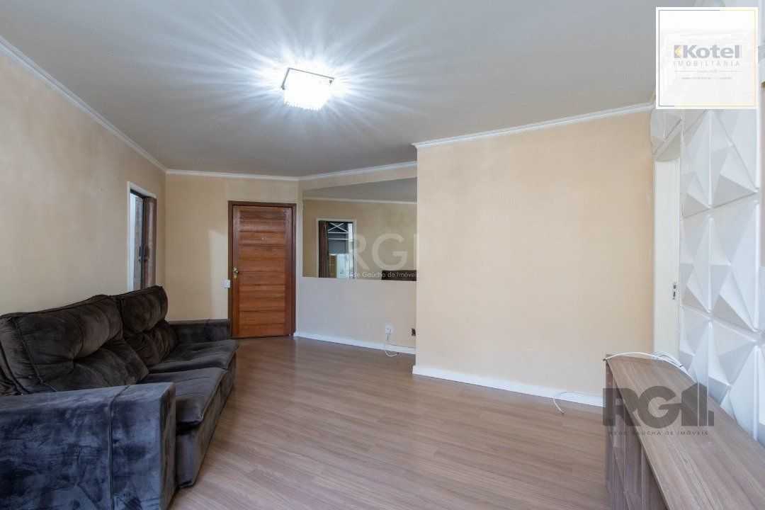 Apartamento de 02 dormitórios com móveis e roupeiros planejados — foto 2