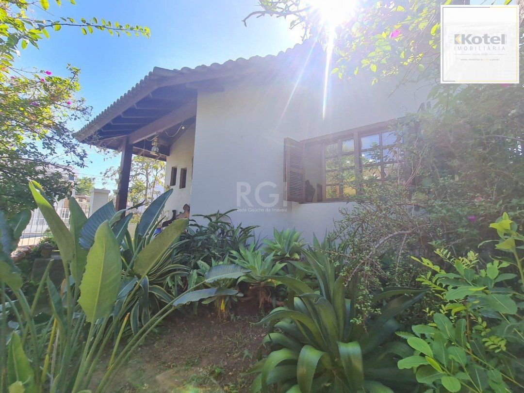 Casa em lindo terreno alto ao nível da rua medindo 10 × 32 onde consta uma residência térrea com 136m2 de área privativa, — foto 3