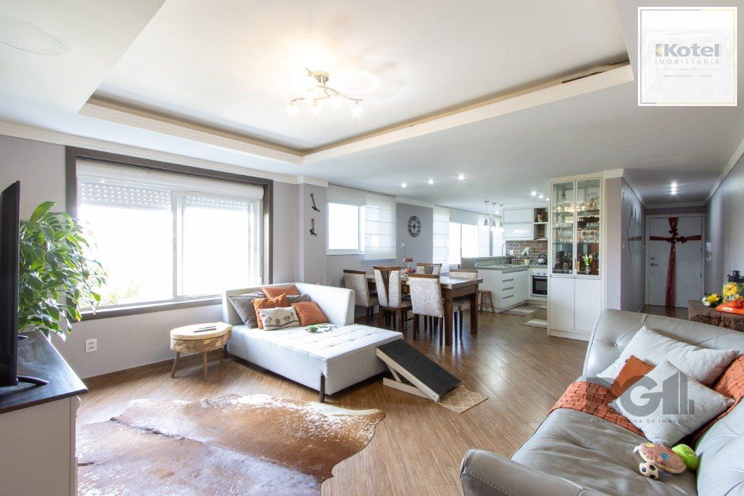 Apartamento reformado de 124m² privativos- 3 dormitórios sendo 1 suíte no bairro Medianeira — foto 2