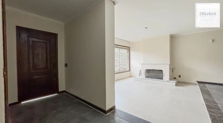 Casa de 3 dormitórios, 1 suíte e 3 vagas de garagem, bairro Ipanema. — foto 4