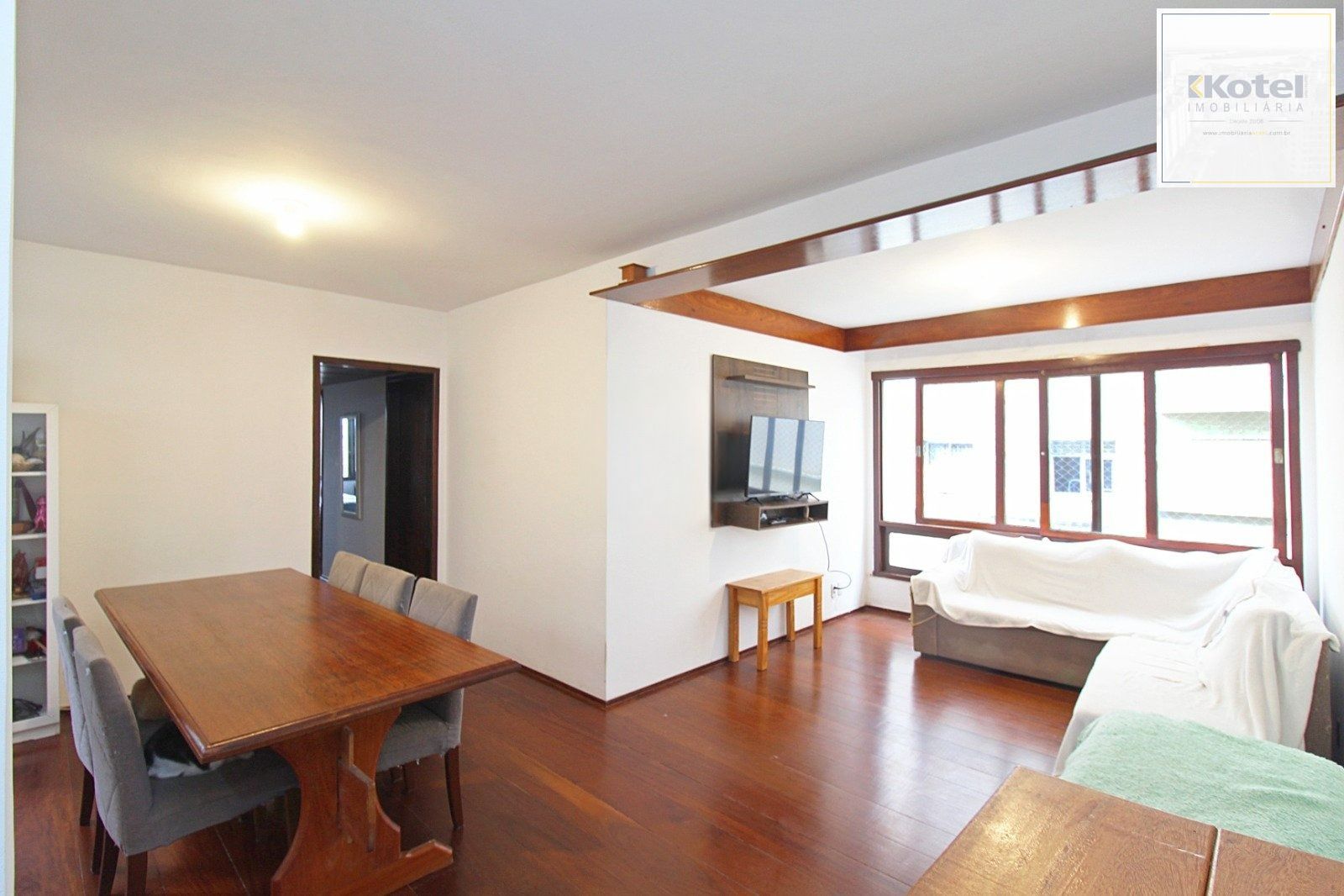 Apartamento de 3 dormitórios no bairro Mont Serrat