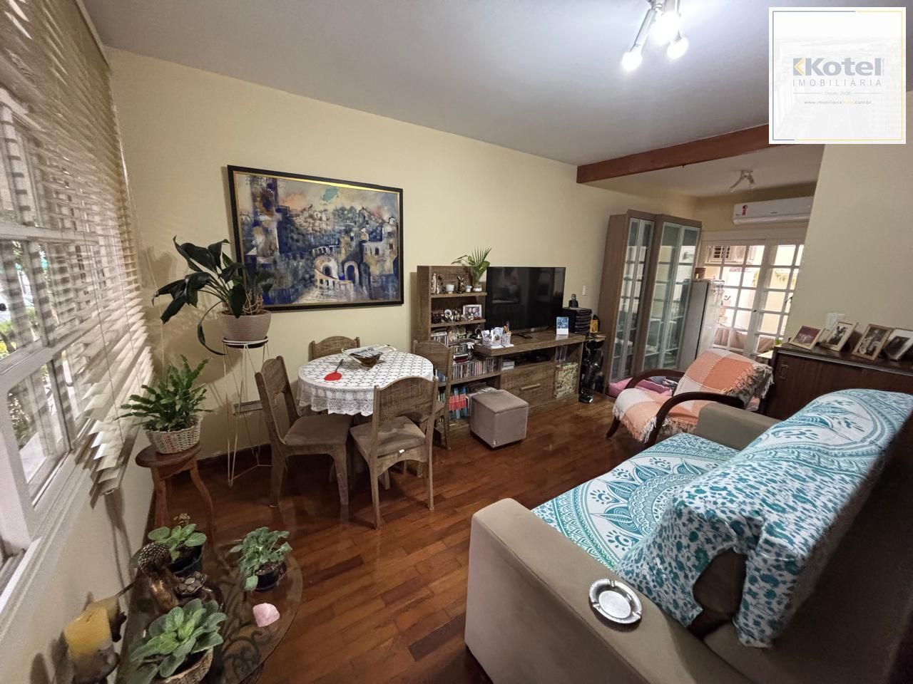 Excelente Casa 2 Dormitórios em Condomínio Fechado — foto 2