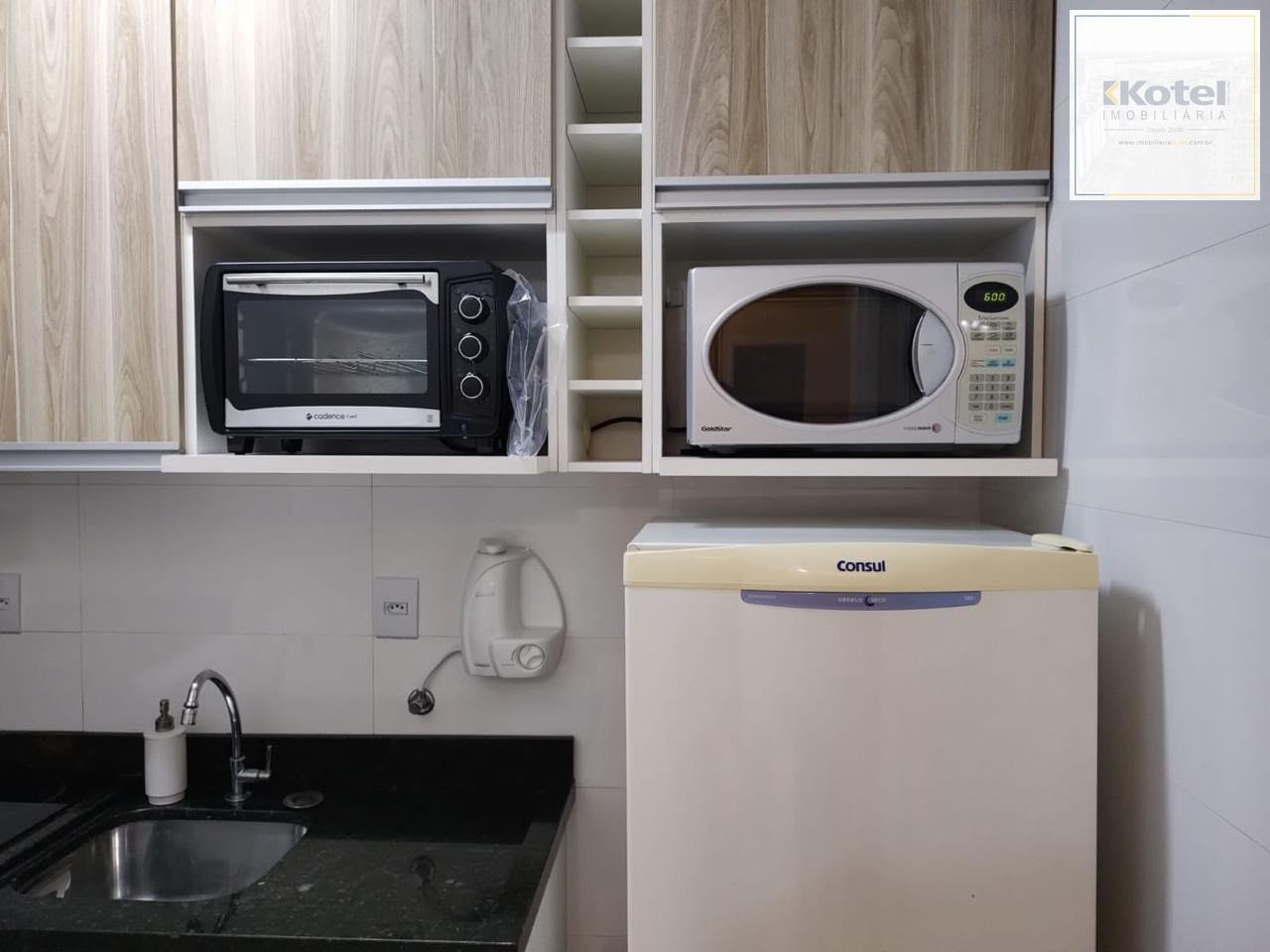 Apartamento mobiliado e reformado .