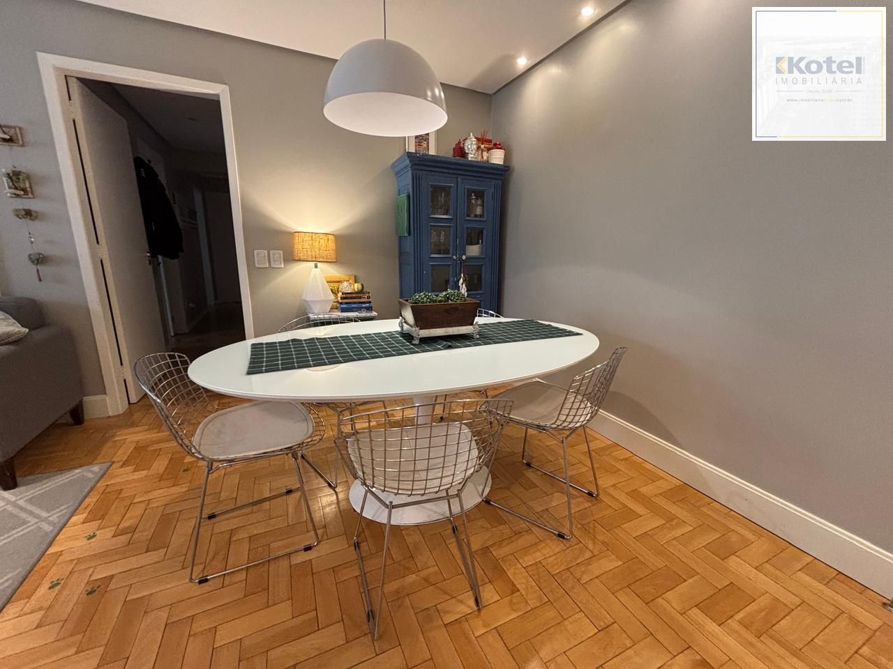 Apartamento 3 Dormitórios com Suíte no Moinhos de Vento