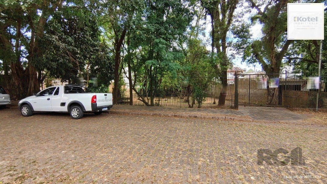 Terreno plano com 24,90m de frente, localizado no bairro Serraria.