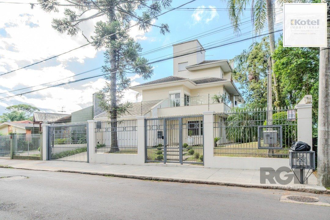 Casa semimobiliada e possui 3 suítes (sendo 1 delas master com closet e hidro) — foto 2
