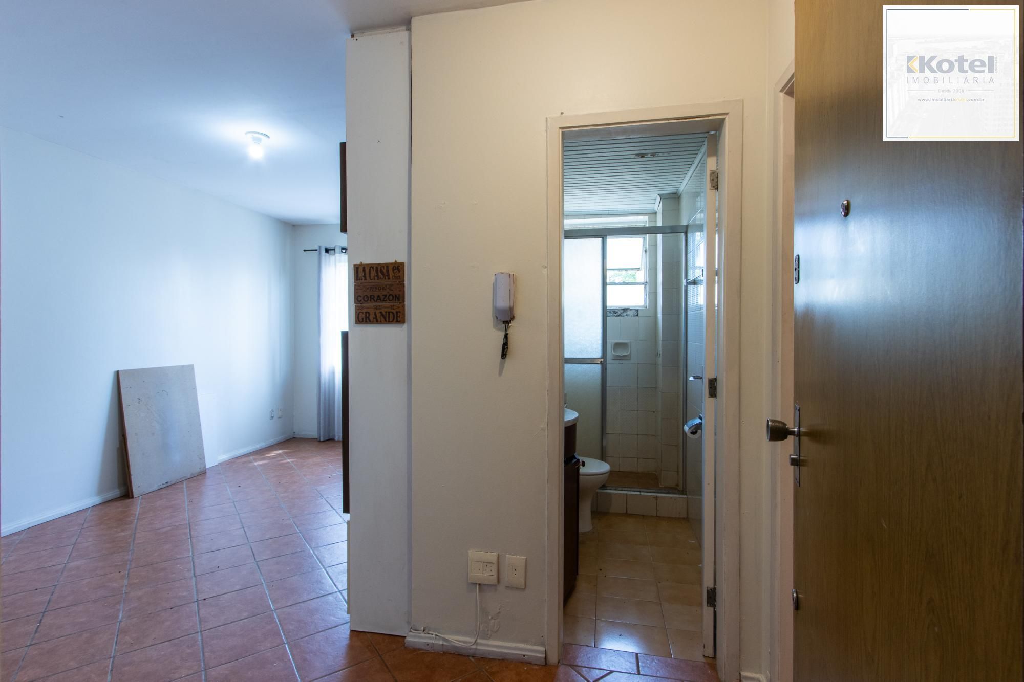 Excelente apartamento de um dormitório com box privativo coberto