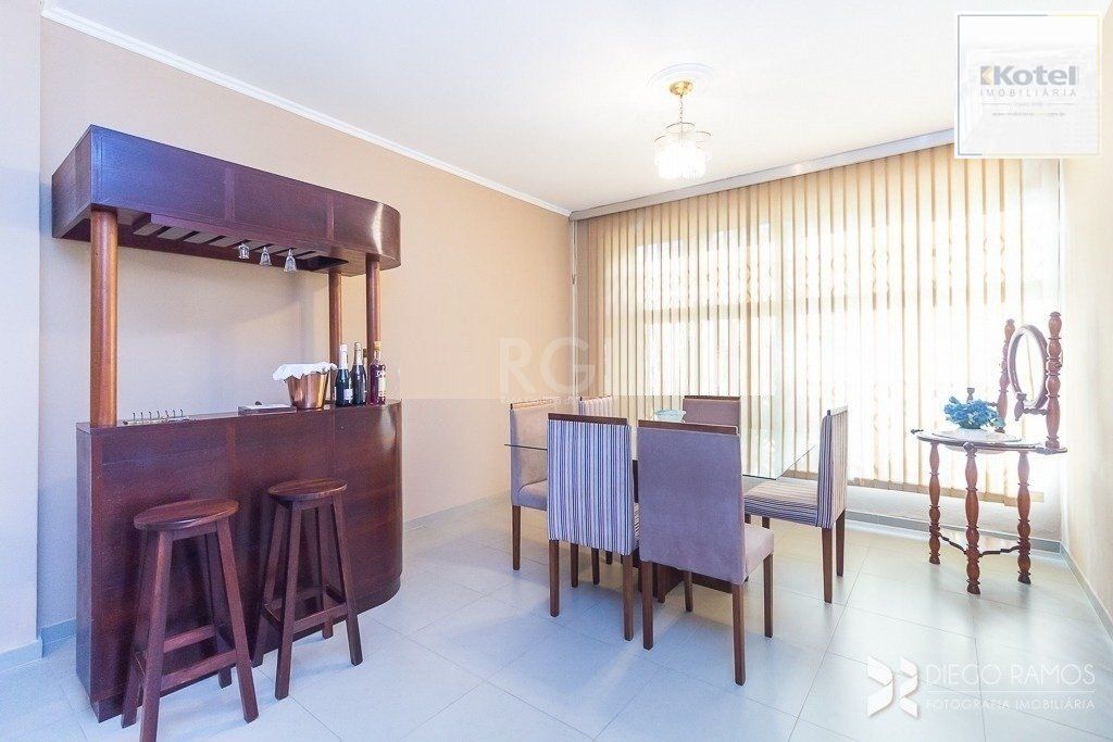 Casa térrea à venda, com 2 suites, 3 banheiros, edicula, pátio, 2 vagas - Bairro Medianeira — foto 2
