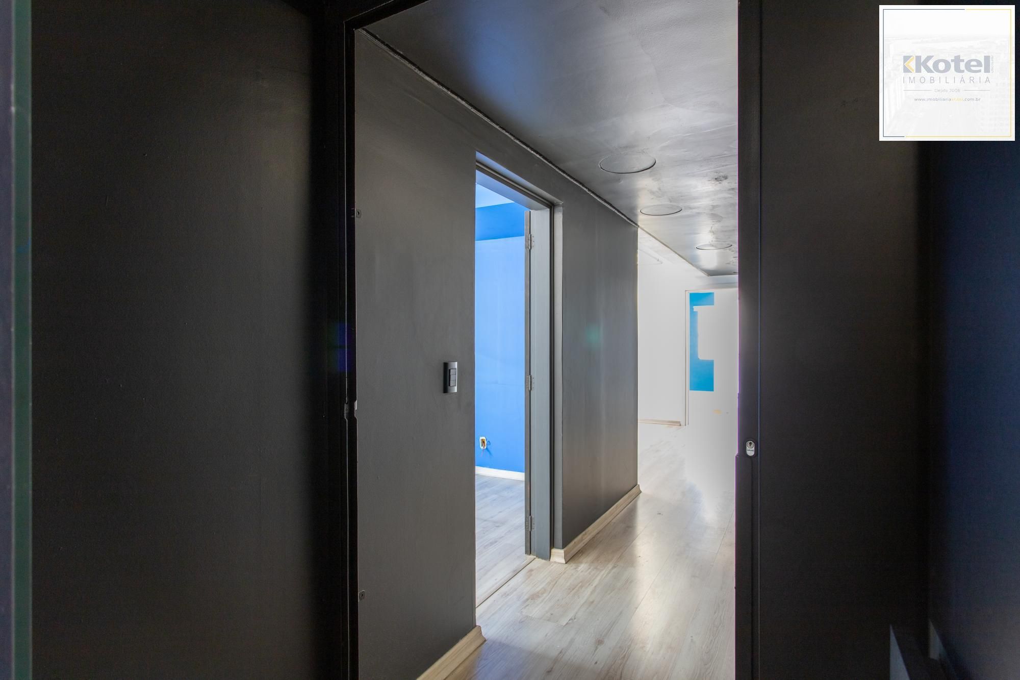 Andar inteiro com 214 m²