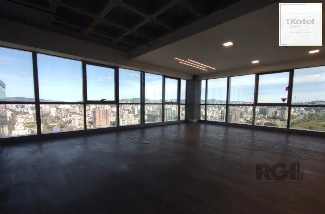 Sala comercial no TREND OFFICES com 53m²