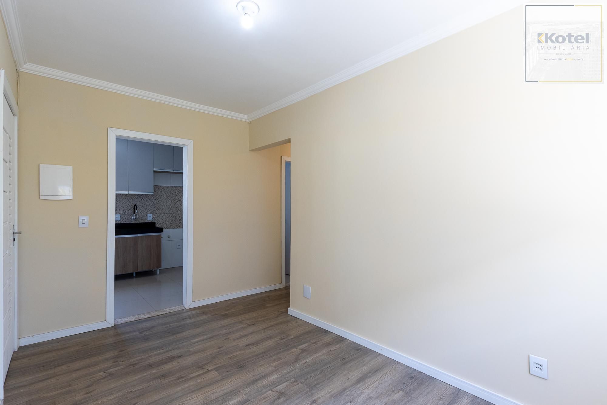APARTAMENTO LOCADO, REFORMADO, 3 QUARTOS, 1 VAGA ROTATIVA - BAIRRO CAMAQUÃ — foto 3