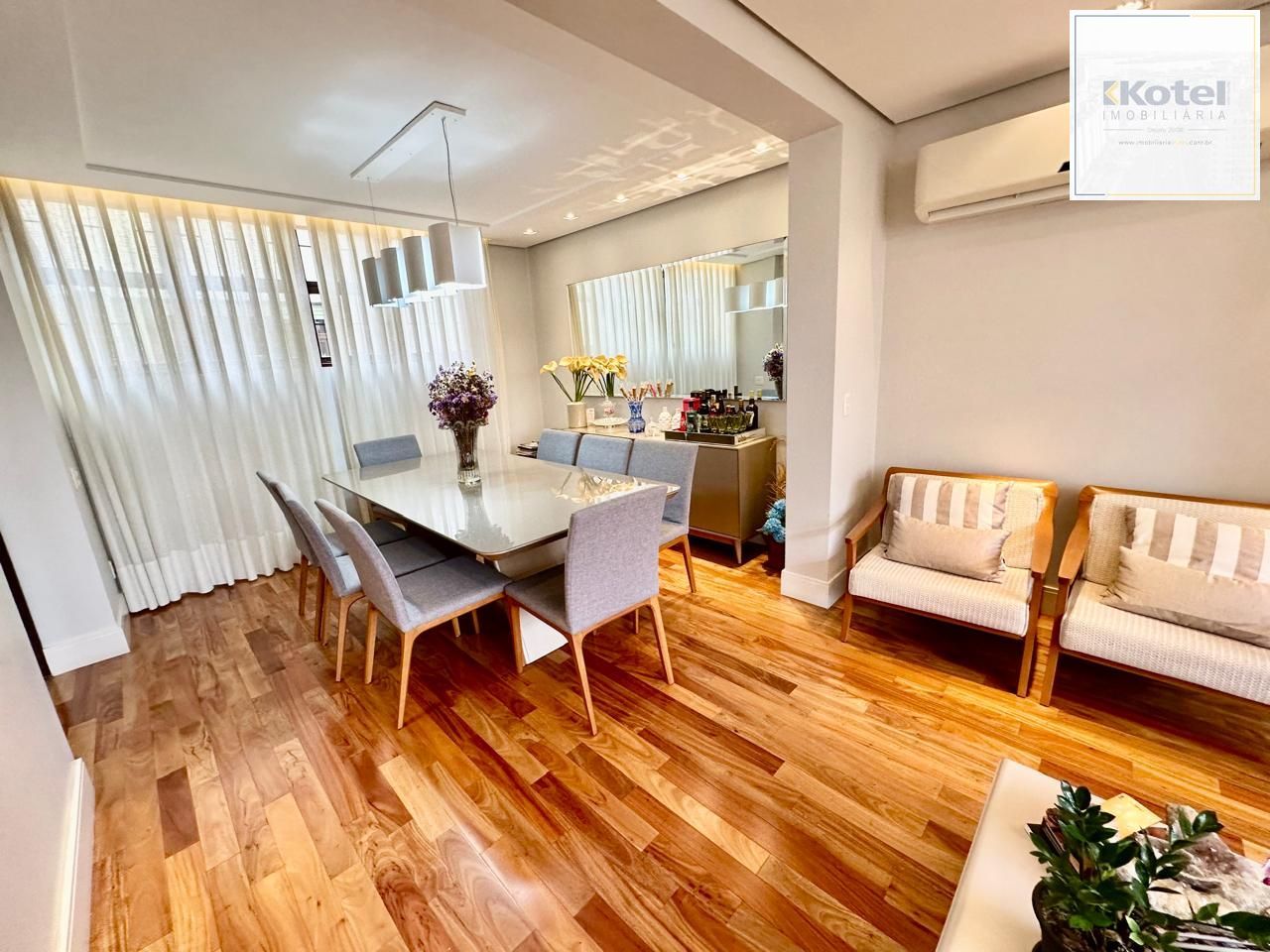 Apartamento amplo na Cidade Baixa – 155 m² | 3 dormitórios | 2 vagas