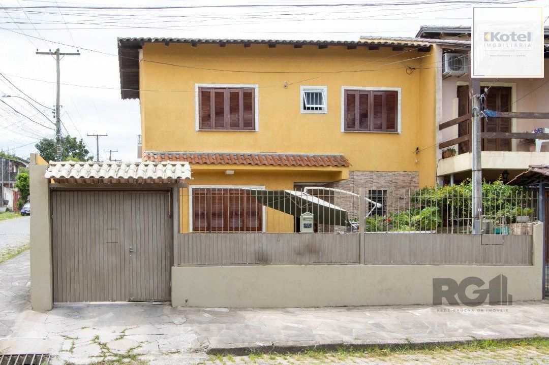 Sobrado, 3 quartos, 2 banheiros, pátio, 2 vagas, piscina - Bairro Vila Nova — foto 3