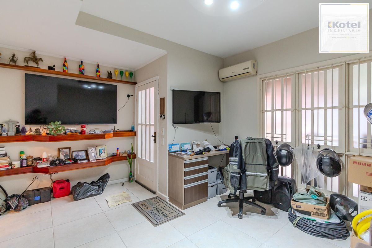 Casa de condomínio, 3 dormitórios, 1 suíte e 2 vagas cobertas no bairro Teresópolis. — foto 2
