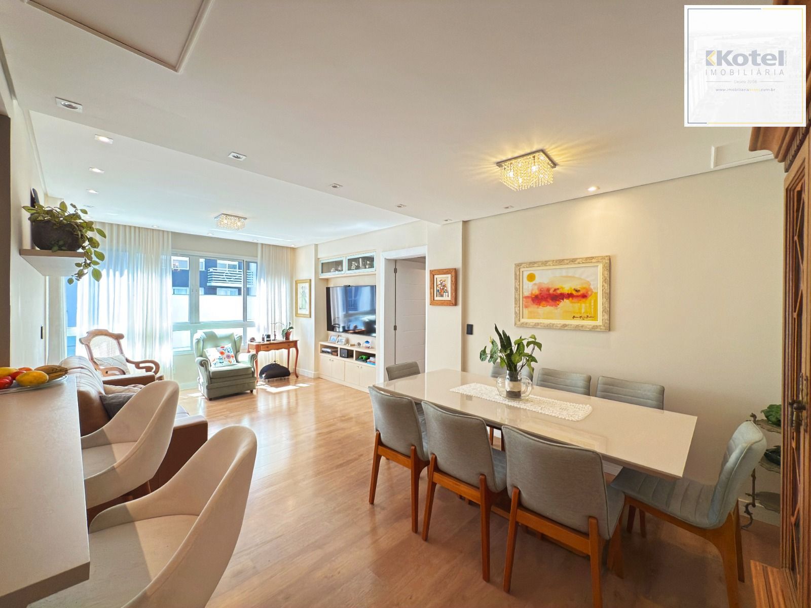 Excelente apartamento de 3 dormitórios, 1 suíte e 2 vagas de garagem. — foto 2