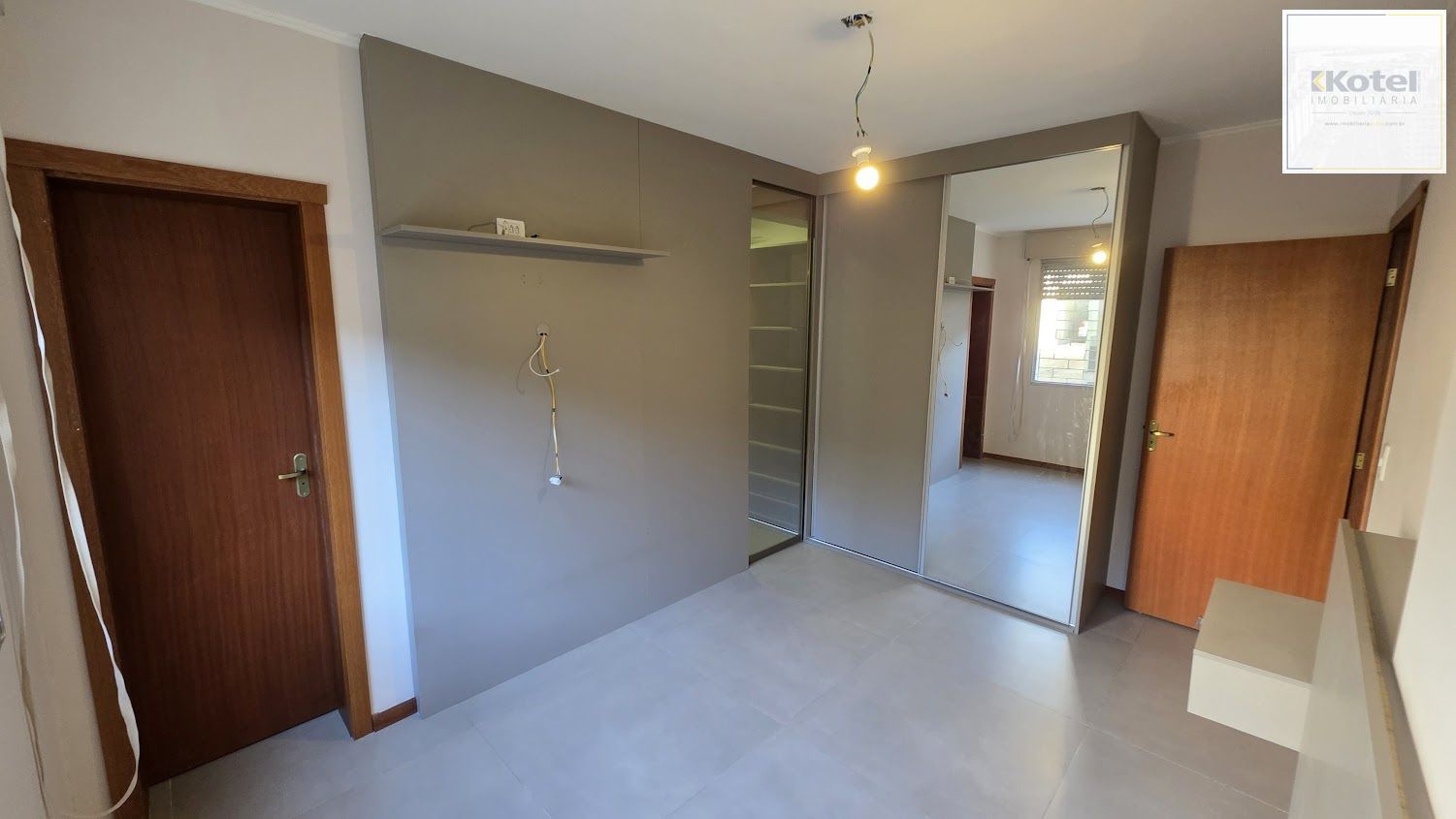 Apartartamento 2 dorm, reformado, semi mobiliado - bairro Cristal