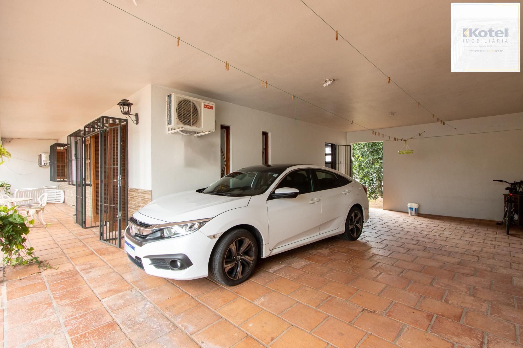 Casa em Vila Nova, Porto Alegre! Com 160m² de área privativa e um total de 899m²