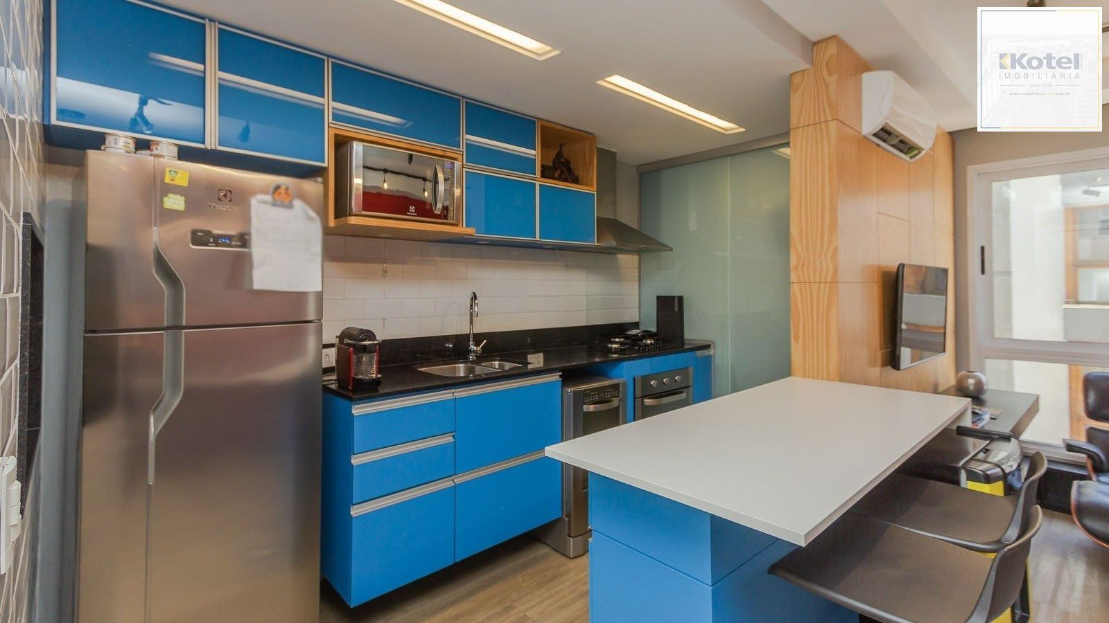 Apartamento 2 dormitórios, 1 suíte, 2 vagas, Petrópolis, Porto Alegre. — foto 4