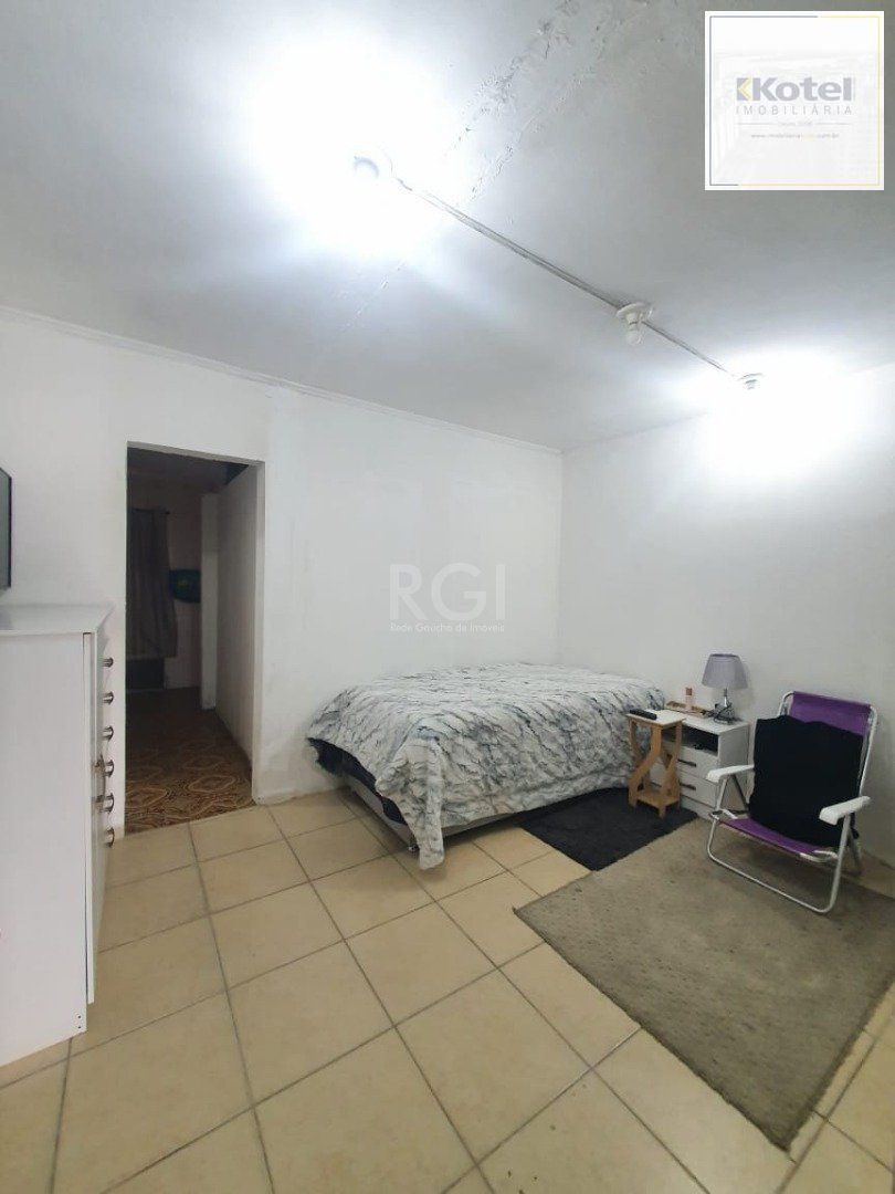Casa para Venda - 226.9m², 5 dormitórios, sendo 2 suites, 5 vagas - Teresópolis — foto 4