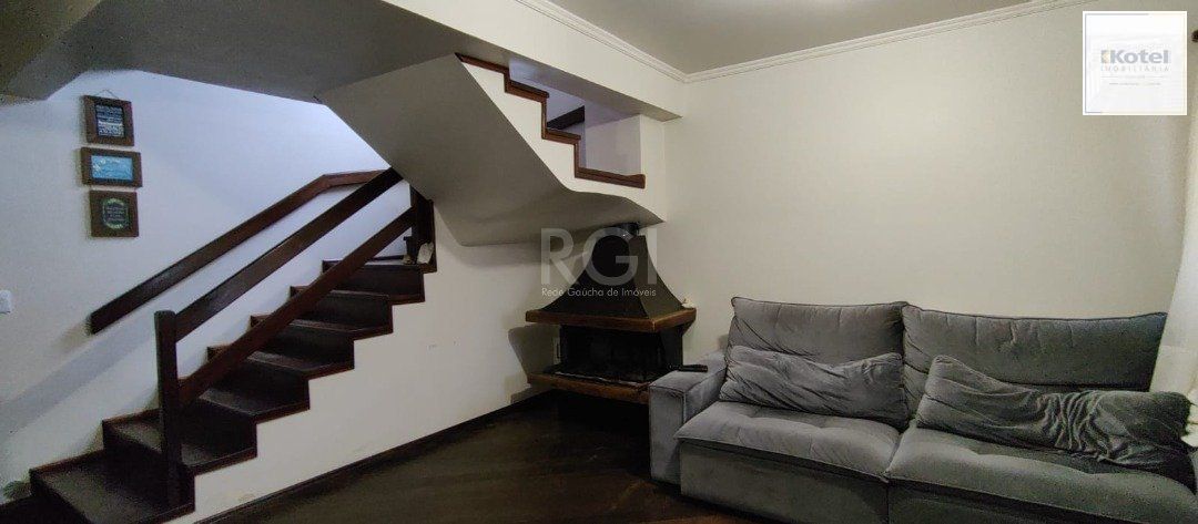 Casa para Venda - 180m², 4 dormitórios, sendo 1 suites, 3 vagas - Campo Novo