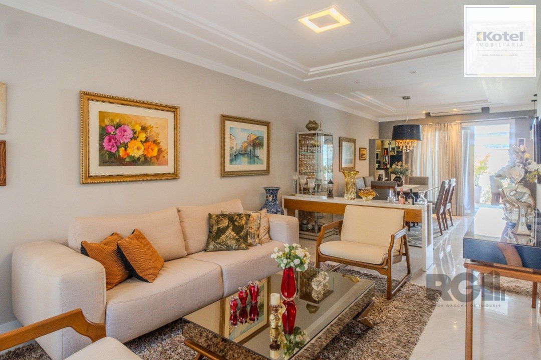 Casa de Condomínio com Arquitetura Exclusiva e Ambientes Sofisticados — foto 4
