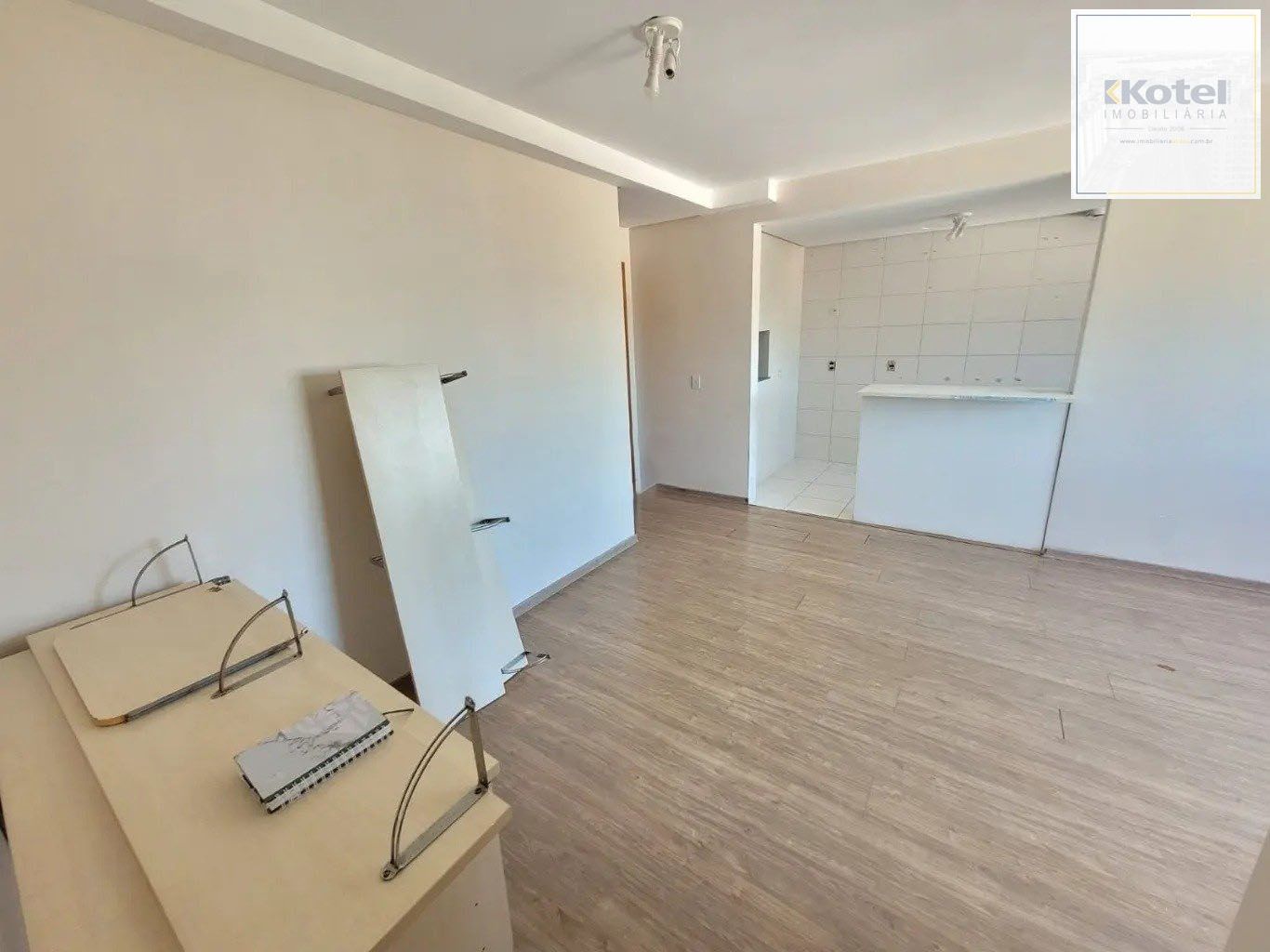 Apartamento com 3 dormitórios com 71m², vaga dupla no bairro Medianeira — foto 3