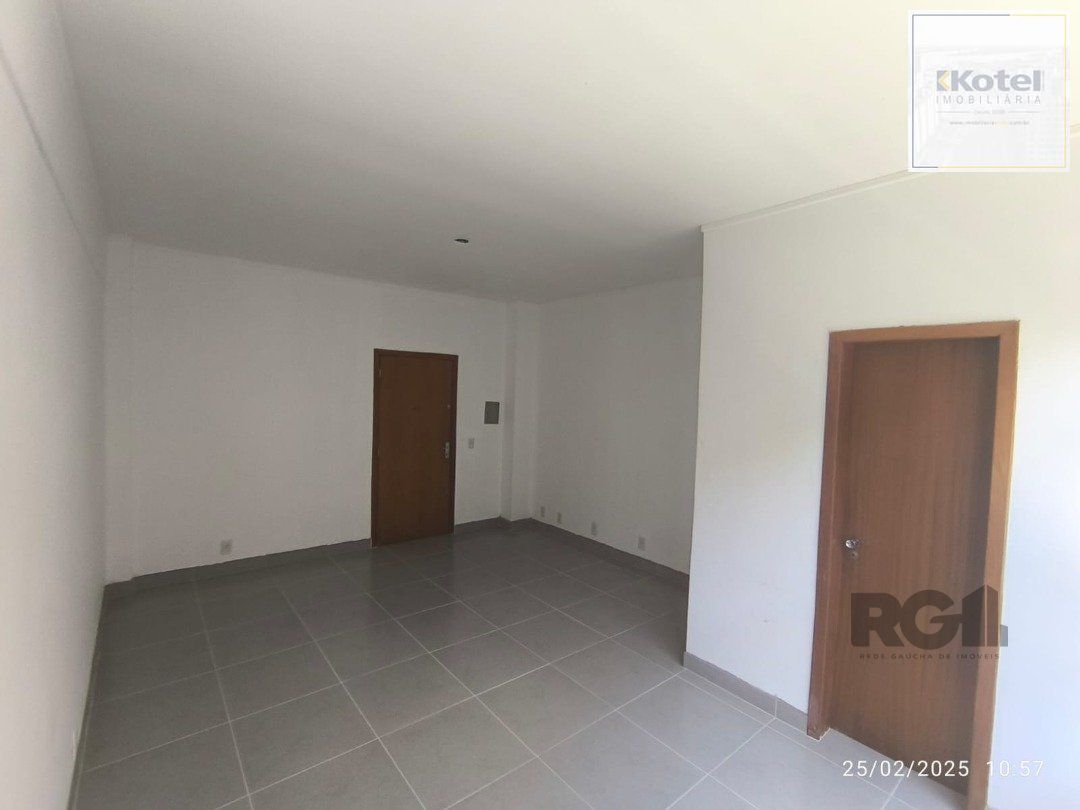 Sala comercial | Bairro Tristeza | 25 m² priv | Banheiro | Portaria | Elevador — foto 2