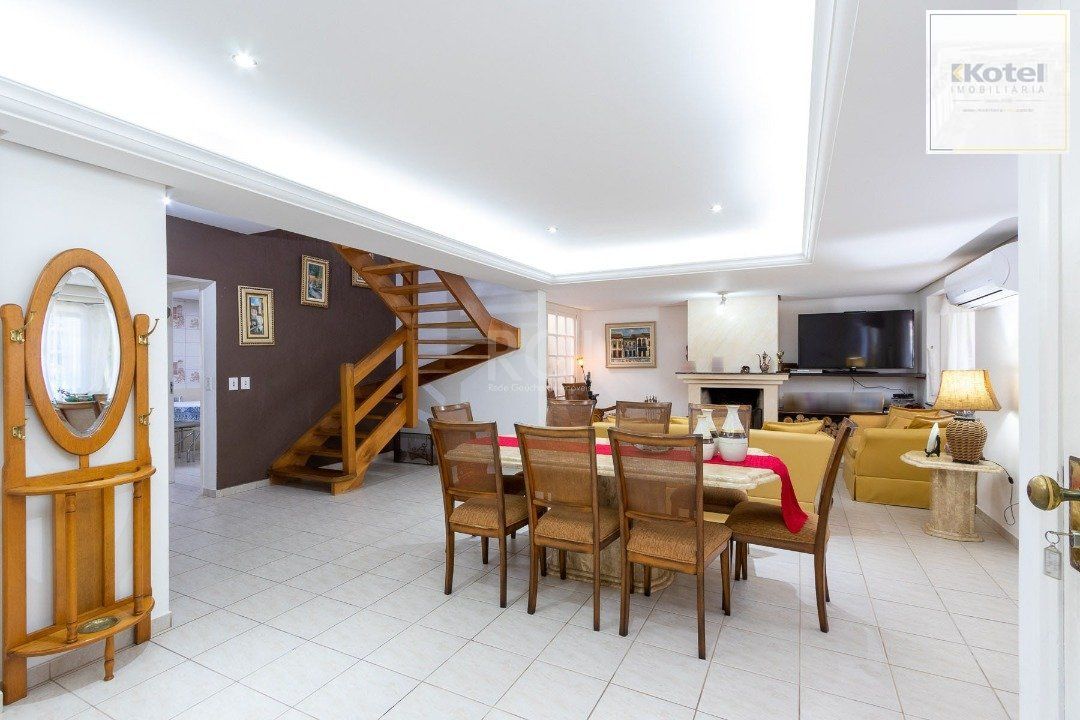 Casa Condominio para Venda - 300m², 4 dormitórios, sendo 2 suites, 2 vagas - Ipanema — foto 4
