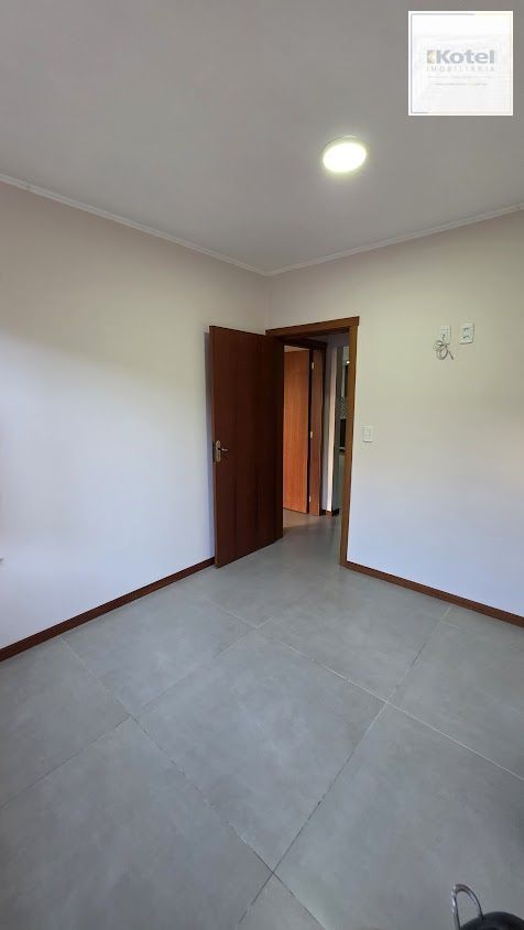 Apartartamento 2 dorm, reformado, semi mobiliado - bairro Cristal