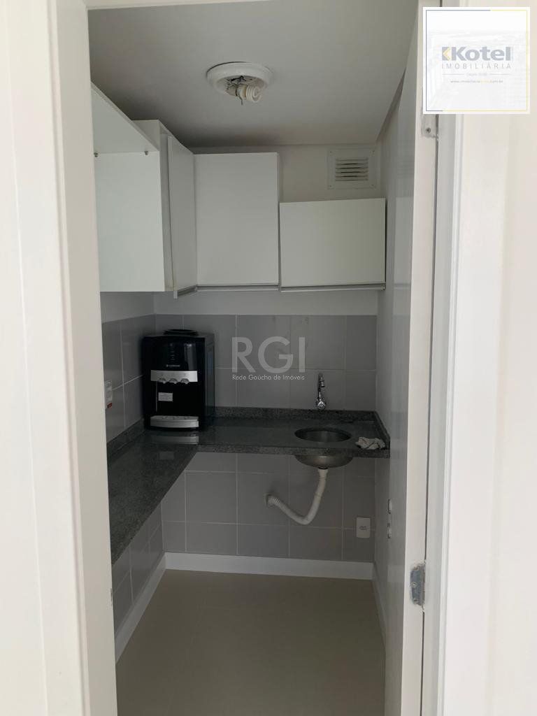 Sala comercial na Getúlio Vargas com 81,92m² privativos — foto 3