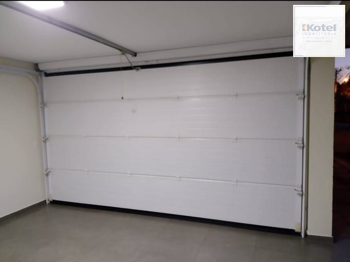 Casa em Condomínio com 4 quartos, 2 suítes, 3 banheiros , 4 vagas