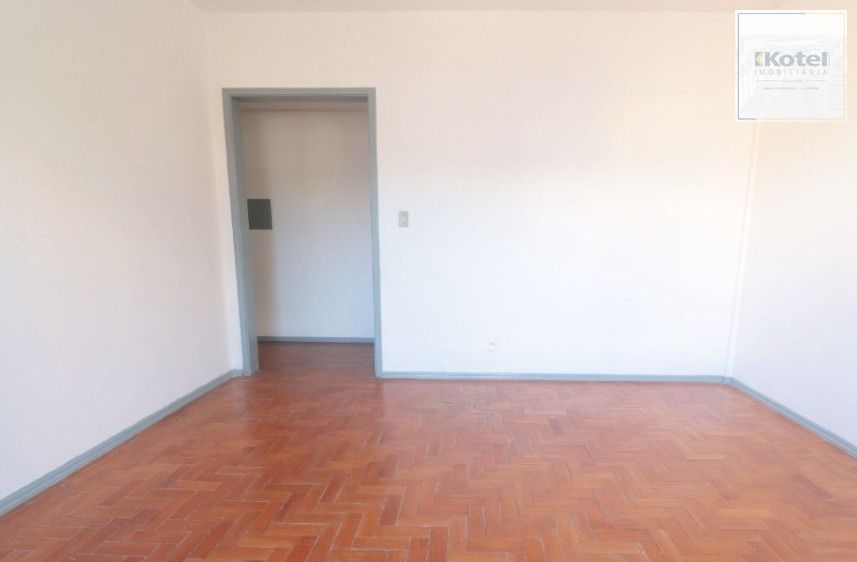 Apto 02 dorm e 01 vaga, sala, coz, dep emp, frente, 77 m2, Bairro Passo da Areia — foto 5
