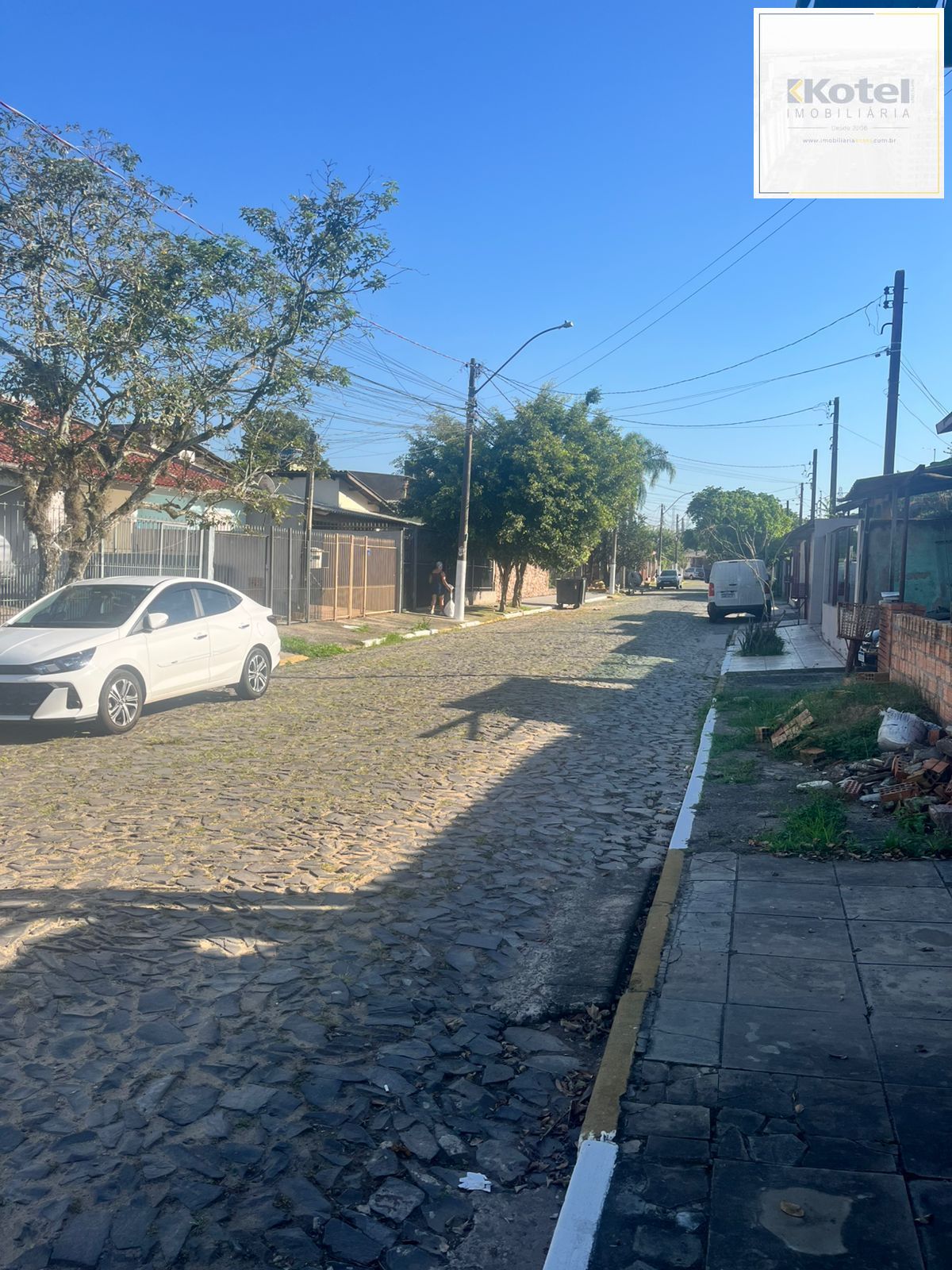 Casa de 2 dormitórios, sendo 1 suíte no Barrio Parque da Matriz, em Cachoeirinha