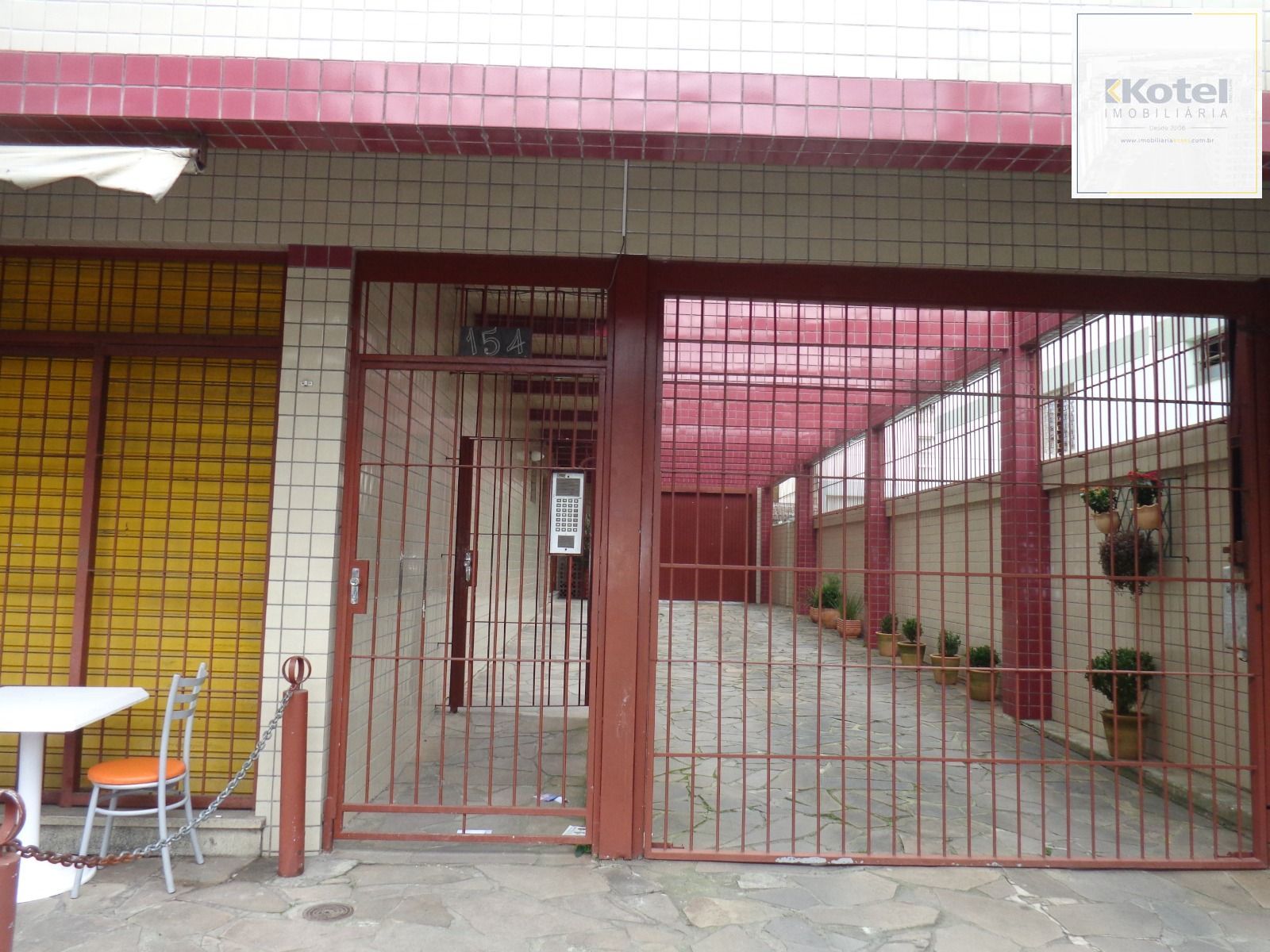 01 dormitório com 50 m2, prédio com elevador — foto 3