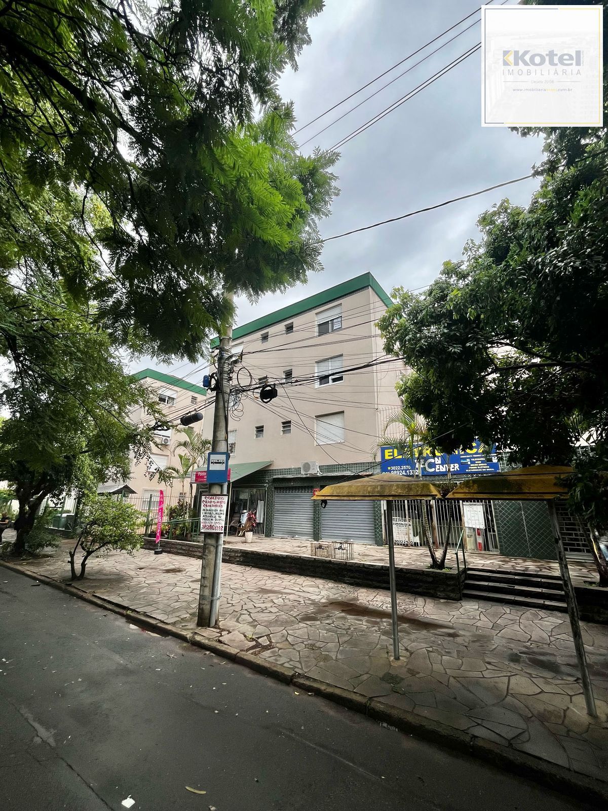 Apto de 01 dorm no Passo da Areia, sala, cozinha, banheiro e área. — foto 2