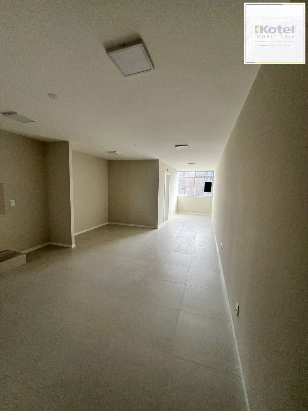 Lindo apto de 01 dorm, com 50 m2, no Passo da Areia, próximo ao Shopping Wallig — foto 4