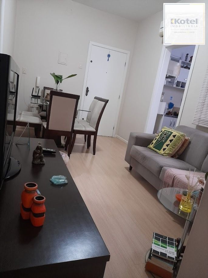 Vende apto de 02 dormitórios, sala, banheiro, cozinha e área de serviço — foto 4