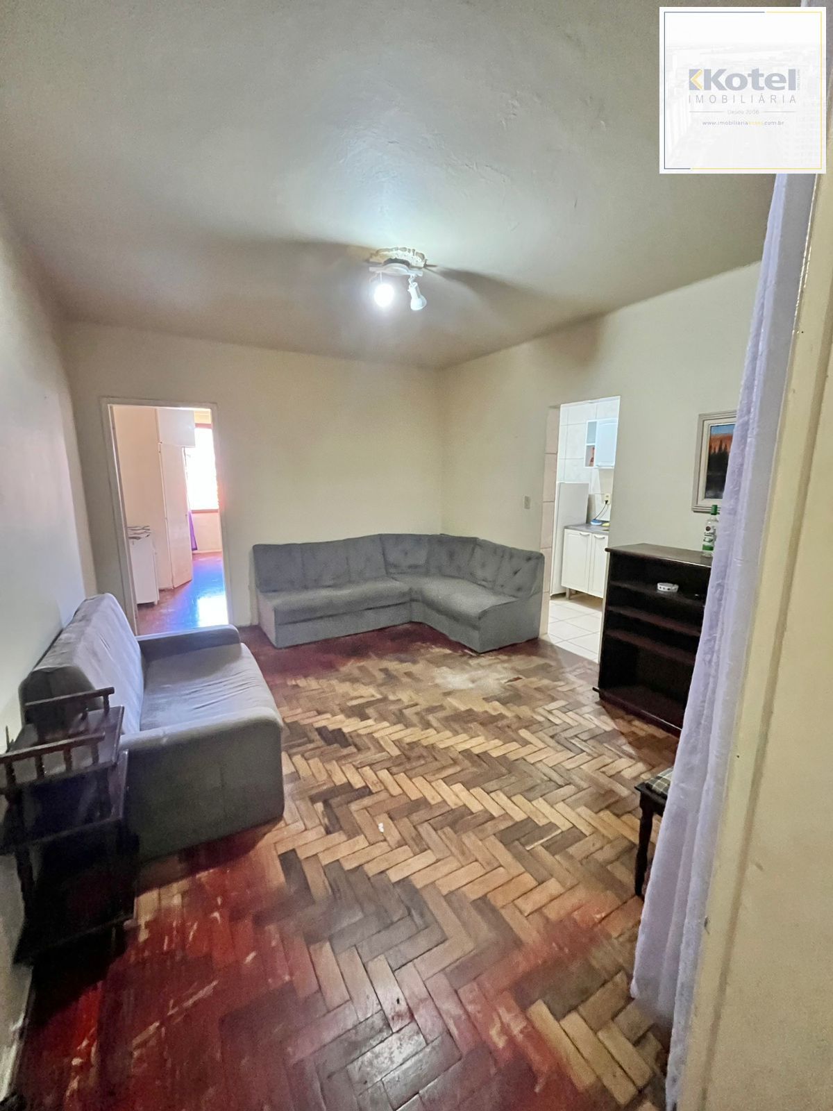 Apto de 01 dorm, na Luzitana, bairro Higienópolis, 46 m2, apenas 01 lance escada