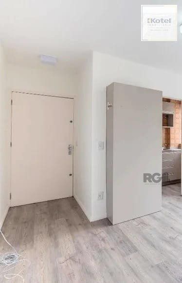 Vende-se excelente apartamento 1 dorm c/ vaga próximo da Encol - 56m² - Petrópolis