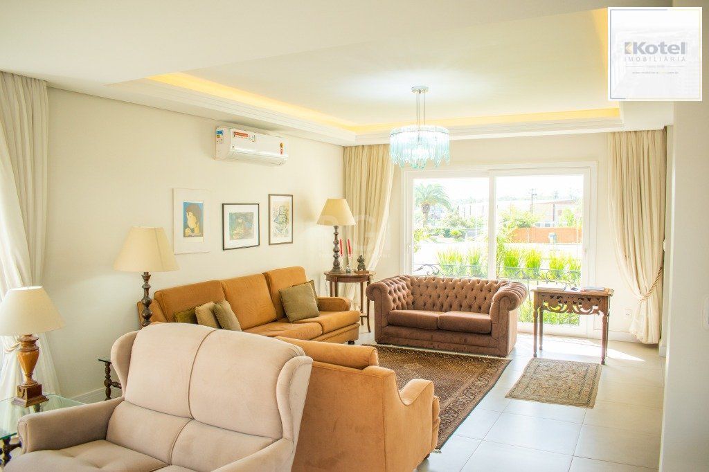 Casa para Venda - 243.12m², 4 dormitórios, sendo 1 suites, 4 vagas - São Vicente