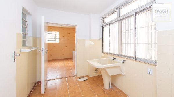 Vende-se apartamento com 3 quartos (1 suíte), 97 m² e 1 vaga – Bom Fim