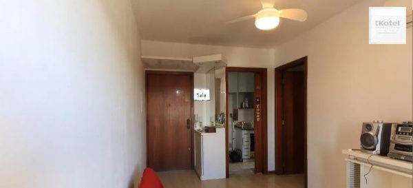 Vende-se apartamento com 1 quarto, 43 m² e 1 vaga – Menino Deus
