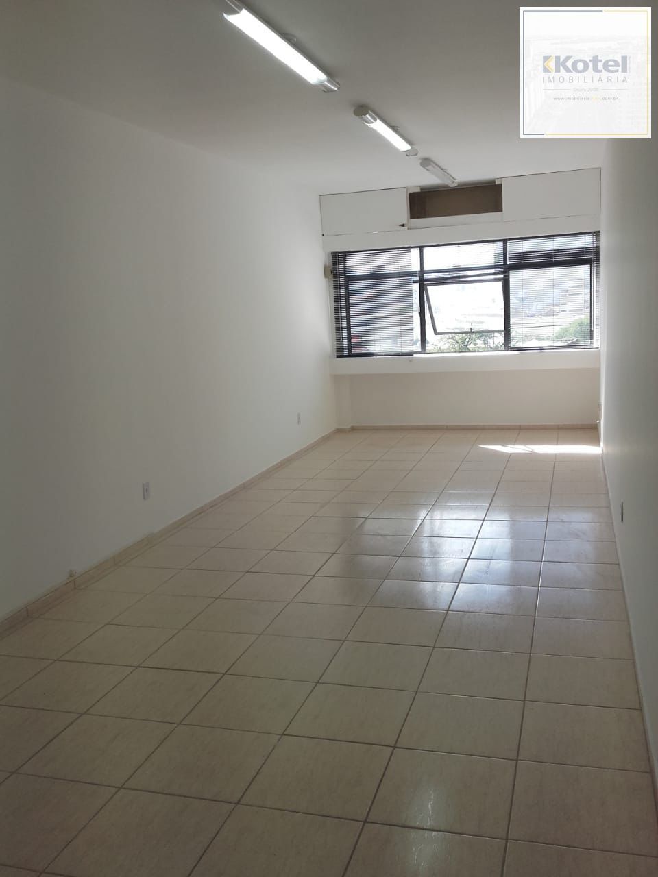 Vende-se sala comercial com 35m² - Passo D’Areia