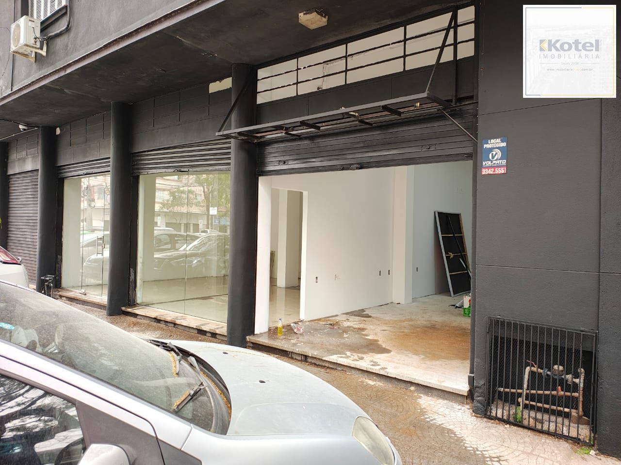 Vende-se loja com 100 m² - Floresta